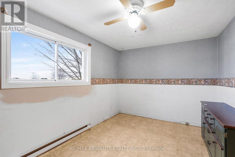 29140440/366-charron-street/town-of-rockland/clarence-rockland/ontario/K4K1B2_15