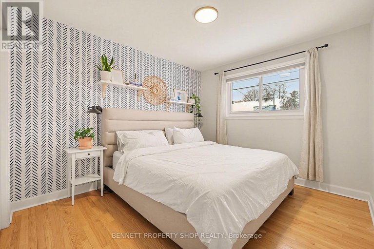 29217145/1206-placid-street/queensway-terrace-southridgeview/ottawa/ontario/K2C3A6_15