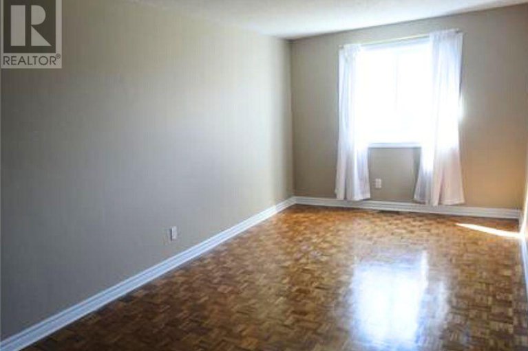 29057577/235-ridgepark-private/meadowlandscrestview/ottawa/ontario/K2G1H1_10