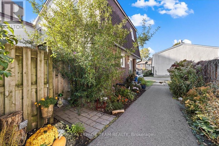 29582797/221-3310-southgate-road/south-keys/ottawa/ontario/K1V8X4_34