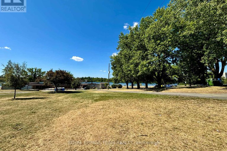 28806113/1101-2951-riverside-drive/mooneys-bayriverside-park/ottawa/ontario/K1V8W6_31