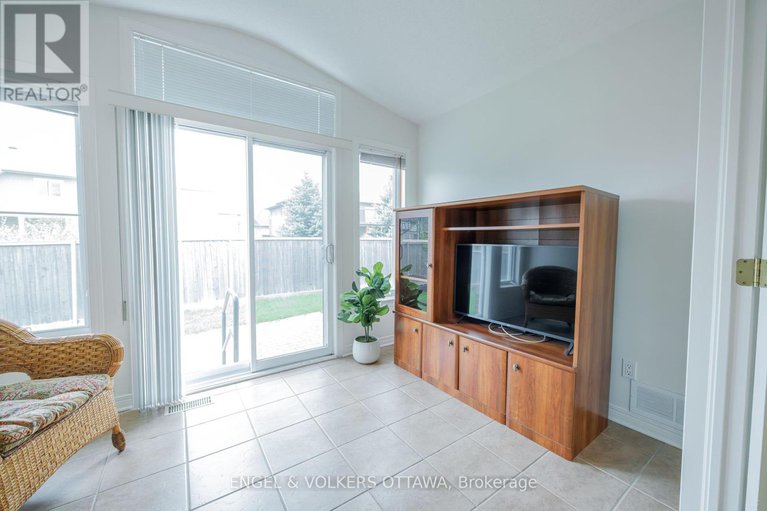 28273894/4293-green-gables-lane/riverside-southgloucester-glen/ottawa/ontario/K1V1S4_14
