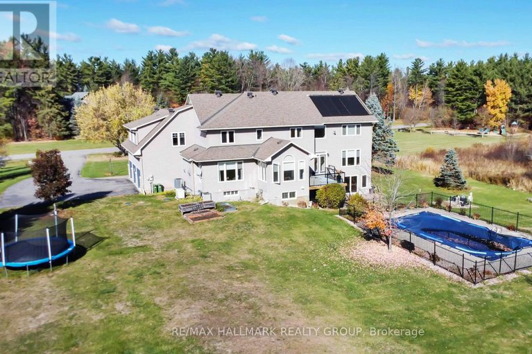 29060452/137-goodman-drive/kanata-north-west/ottawa/ontario/K2W1C7_47