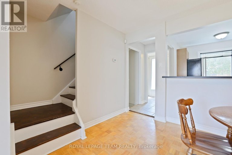 29631311/2942-fairlea-crescent/heron-gateindustrial-park/ottawa/ontario/K1V8T7_12