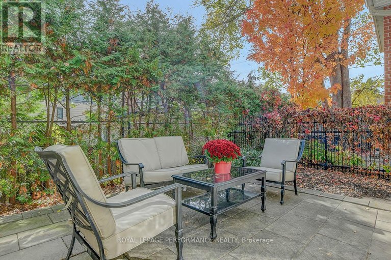 29588176/318-iona-street/westborohampton-park/ottawa/ontario/K1Z7B9_25