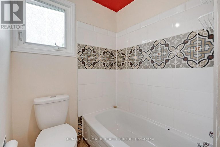 28701496/12f-larkshire-lane/pheasant-run/ottawa/ontario/K2J1Y6_22