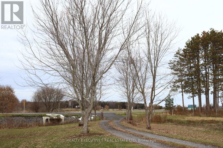 29413176/10030-glen-stewart-road/south-dundas-matilda-twp/south-dundas/ontario/K0E1C0_34