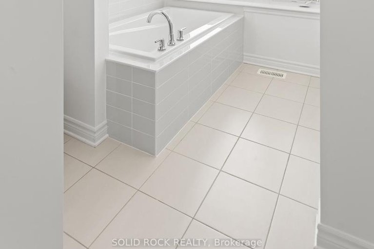 29673004/949-omagaki-way/blossom-parkkemp-parkfindlay-creek/ottawa/ontario/K1X0J3_35