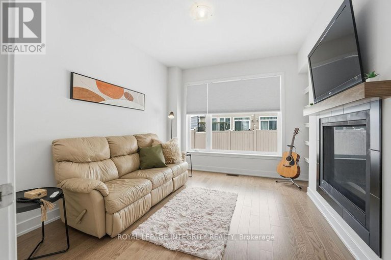 29328134/207-osterley-way/stittsville-south/ottawa/ontario/K2S2N6_7