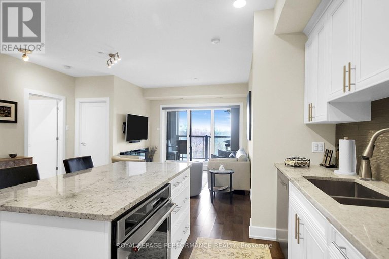 29610198/408-615-longfields-drive/longfields/ottawa/ontario/K2J6J3_16