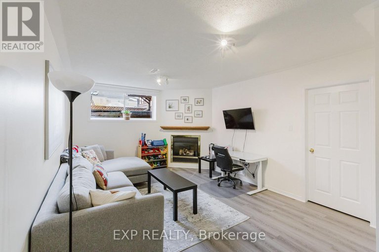 29137767/2274-brockstone-crescent/avalon-east/ottawa/ontario/K4A4V3_34