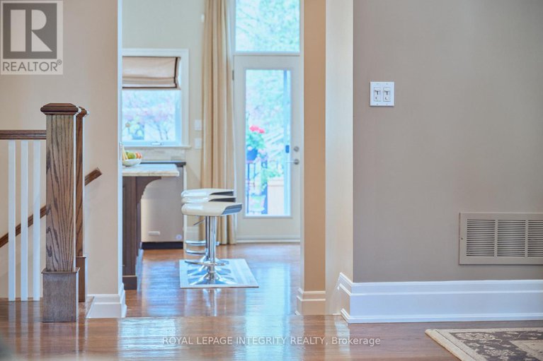 29320800/103-black-maple-private/rockcliffe/ottawa/ontario/K1M0J3_17