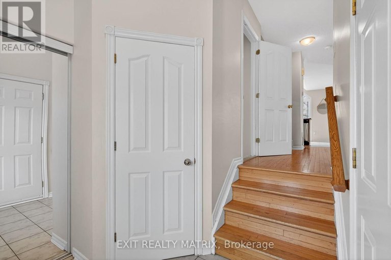 29656058/292-stiver-street/village-of-russell/russell/ontario/K4R1G8_4