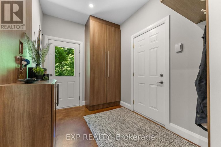 28739772/5759-queenscourt-crescent/manotick-east-to-manotick-station/ottawa/ontario/K4M1K3_36