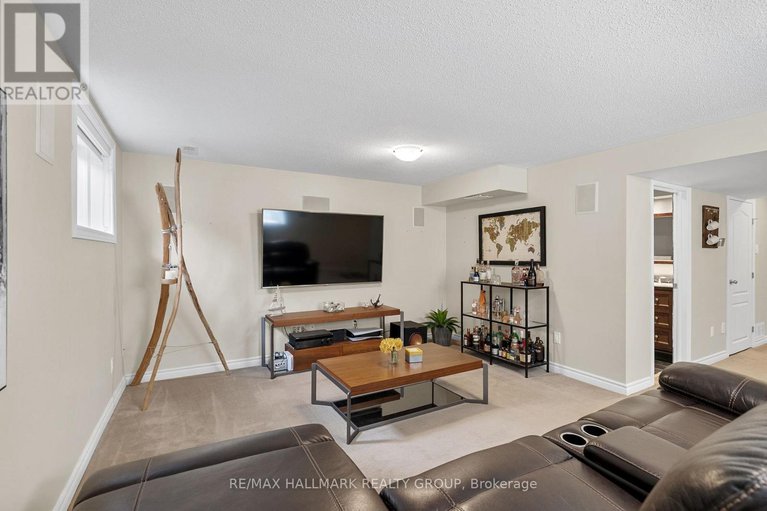 28317889/297-mojave-crescent/stittsville-north/ottawa/ontario/K2S0H7_32