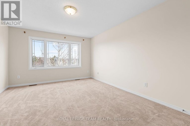 29458293/522-kentmare-crescent/strandherd/ottawa/ontario/K2J5P3_25