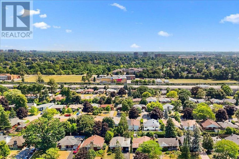28744577/2146-rushton-road/mckellar-heightsglabar-park/ottawa/ontario/K2A1N7_40