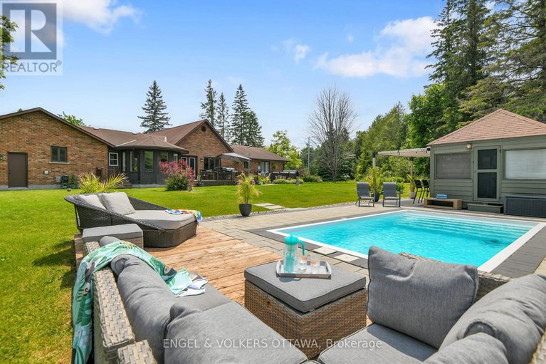 29037434/102-delaney-drive/huntley-ward-south-west/ottawa/ontario/K0A1L0_28