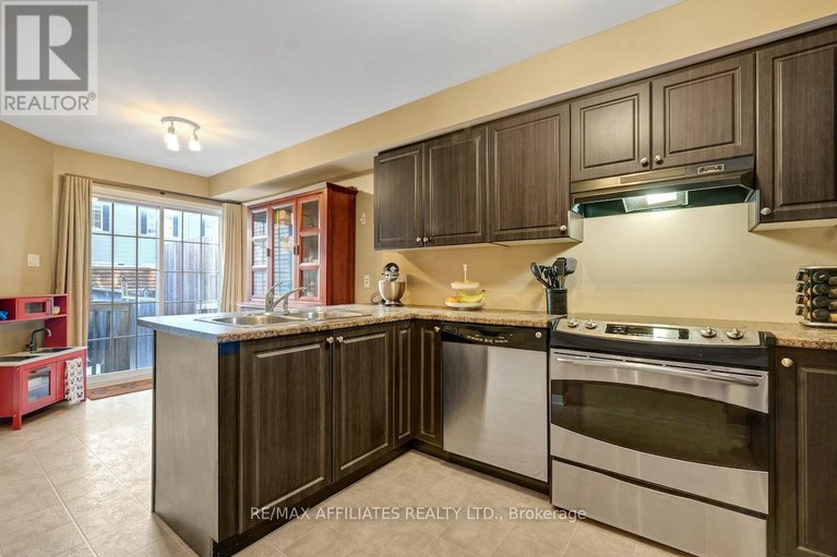 29156732/462-templeford-avenue/emerald-meadowstrailwest/ottawa/ontario/K2M0B8_16