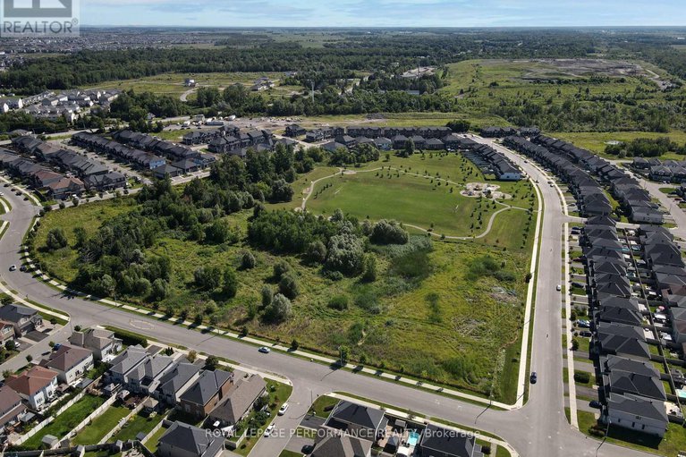 28900930/94-pizzicato-street/mer-bleuebradley-estatesanderson-park/ottawa/ontario/K1W0E1_33