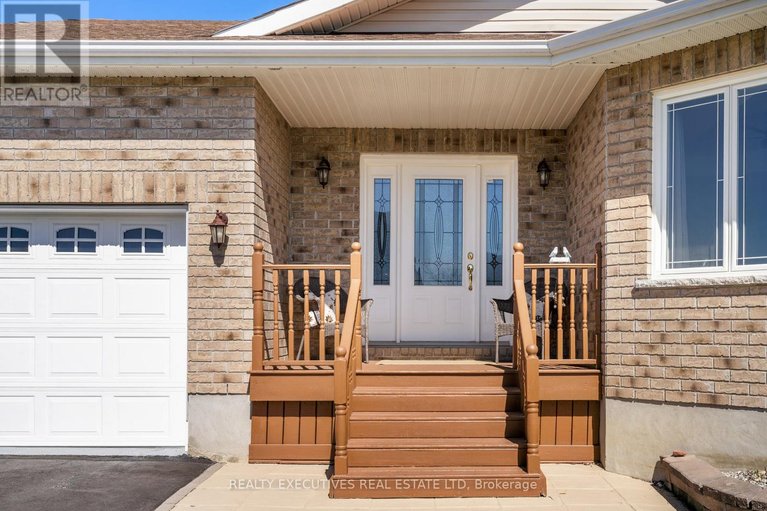 29681250/29-christie-lane/winchester/north-dundas/ontario/K0C2K0_24
