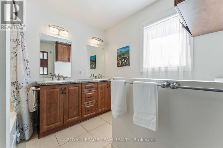 29355190/3322-elizabeth-street/osgoode/ottawa/ontario/K0A2W0_17