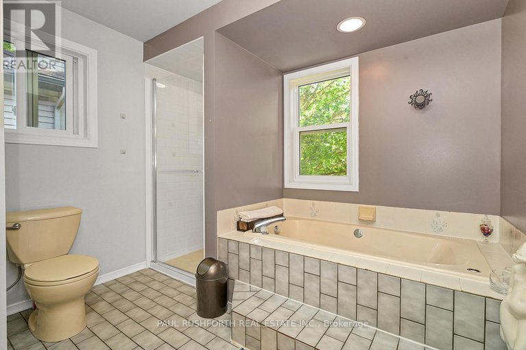 29437618/1793-hunters-run-drive/chapel-hill/ottawa/ontario/K1C6X3_20