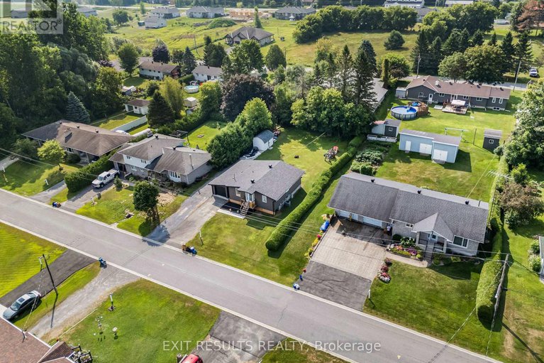 28753768/2250-lapointe-street/clarencerockland-twp/clarence-rockland/ontario/K0A1E0_32