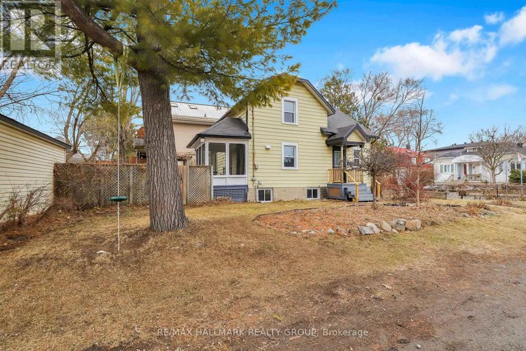 29565294/105-queen-mary-street/overbrookcastle-heights/ottawa/ontario/K1K1X4_4