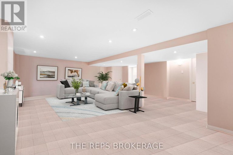 28336978/3062-upper-otterson-place/mooneys-bayrevelstoke/ottawa/ontario/K1V7B6_25