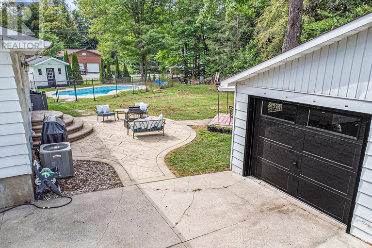 28814583/934-galaxie-avenue/navan/ottawa/ontario/K4B1M5_36