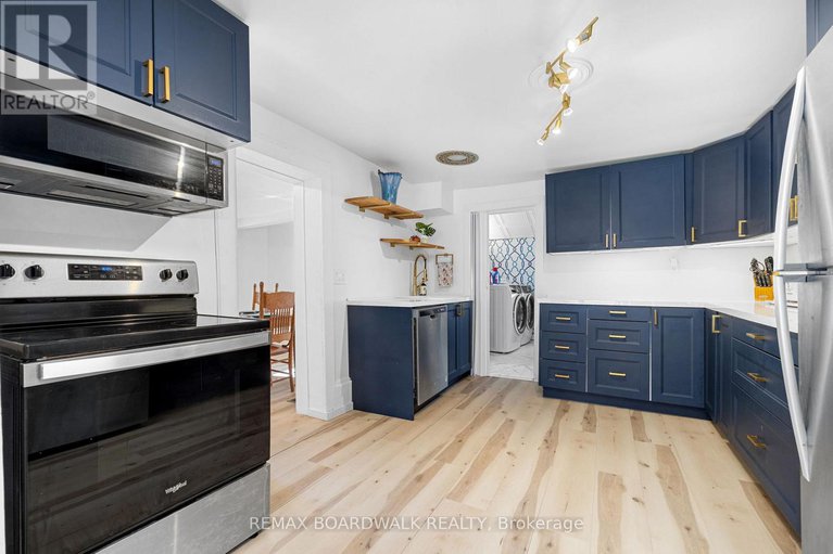 29210498/290-water-street/almonte/mississippi-mills/ontario/K0A1A0_11