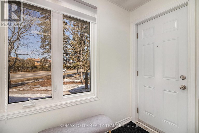 28052434/a-6704-jeanne-darc-boulevard/convent-glen-north/ottawa/ontario/K1C6E9_5