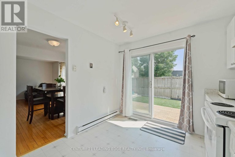 28453715/64-3691-albion-road/sawmill-creektimbermill/ottawa/ontario/K1T1P2_10