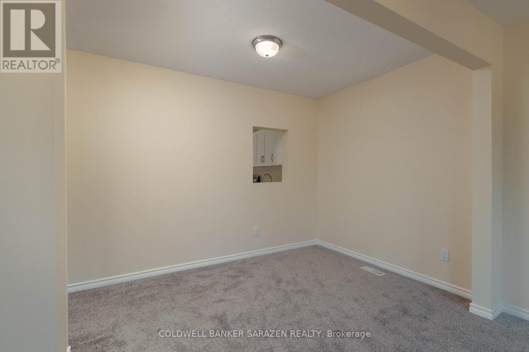 28847041/3550-aladdin-lane/blossom-parkkemp-parkfindlay-creek/ottawa/ontario/K1T1E2_21
