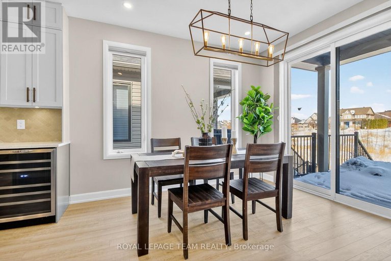 29384094/727-coast-circle/mahogany-community/ottawa/ontario/K4M0N2_9