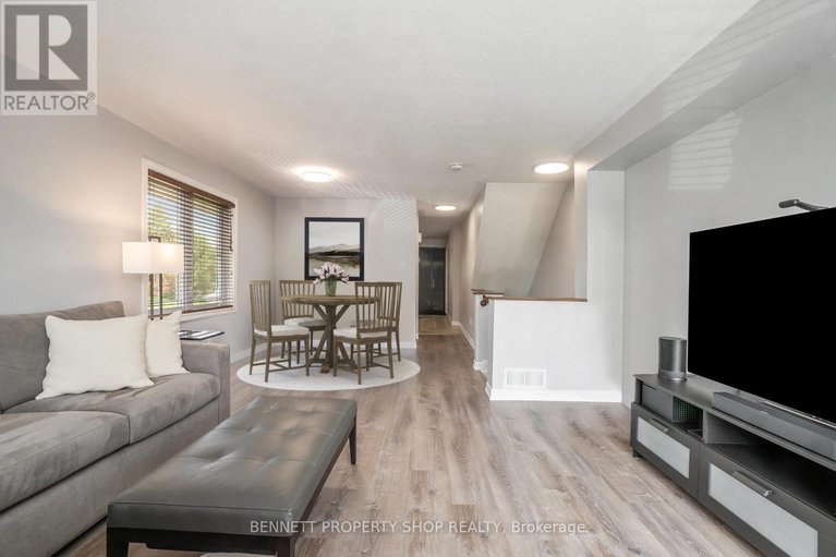 28651589/58-631-louis-toscano-drive/avalon-east/ottawa/ontario/K4A0B7_2
