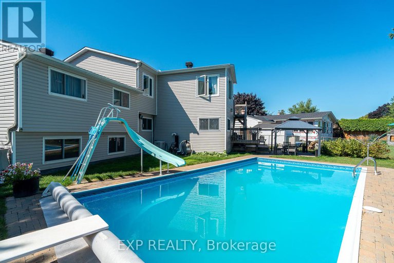 28875254/36-keewatin-crescent/borden-farmstewart-farmcarleton-heightsparkwood-hills/ottawa/ontario/K2E6Z1_34