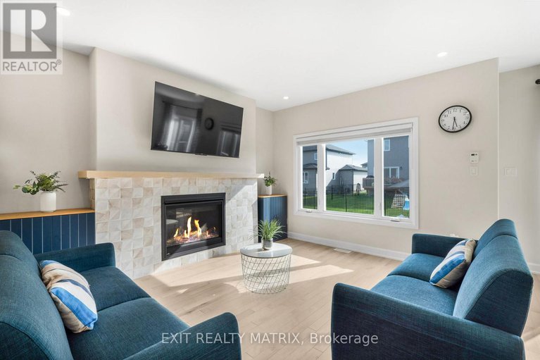 28493432/461-aurora-street/russell-twp/russell/ontario/K4R0L3_11