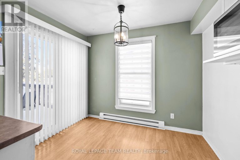 29178113/c-7-harness-lane/bridlewood/ottawa/ontario/K2M1E1_7