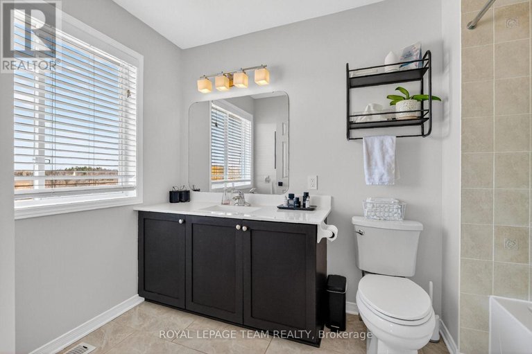 29615070/216-trail-side-circle/springridgeeast-village/ottawa/ontario/K4A5B5_35