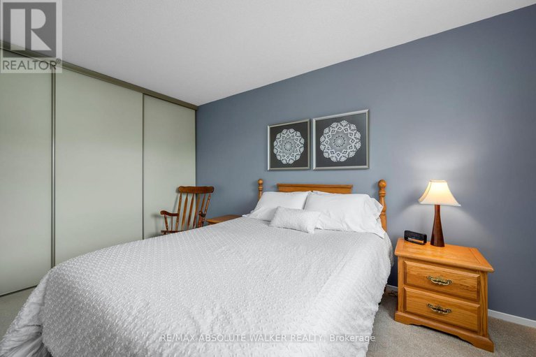 28806490/757-clearcrest-crescent/fallingbrookridgemount/ottawa/ontario/K4A3E7_16