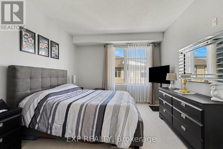 29640572/301-310-jatoba-private/emerald-meadowstrailwest/ottawa/ontario/K2V0E7_22