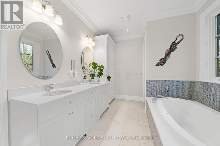 28341949/1408-blackhorse-court/manotick-east-to-manotick-station/ottawa/ontario/K4M0A6_24