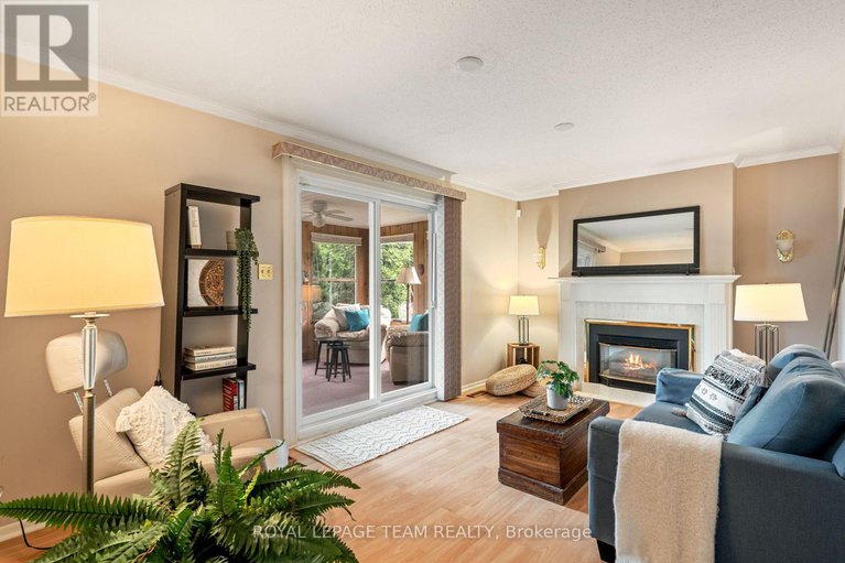 28741168/2128-hubbard-crescent/beacon-hill-north/ottawa/ontario/K1J6L2_14