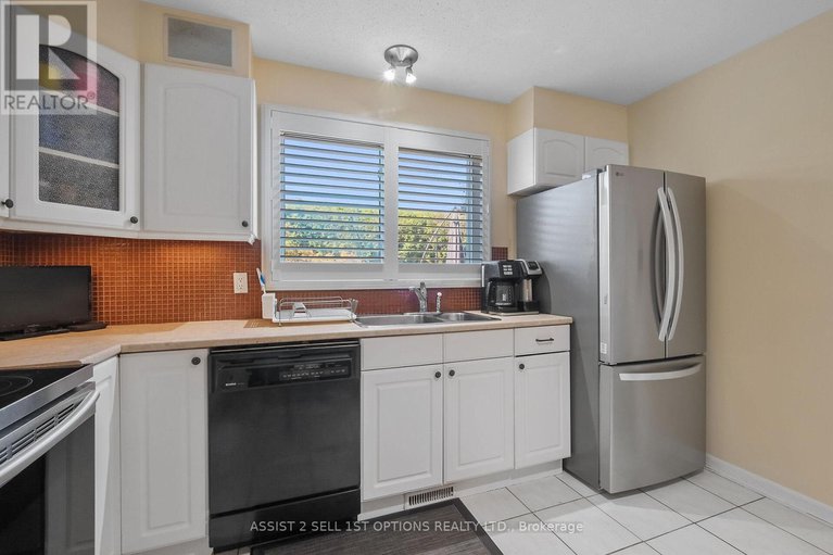 28876727/20-colfax-street/craig-henrywoodvale/ottawa/ontario/K2G0W5_12
