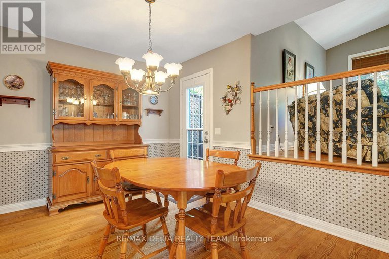 28636834/6383-st-louis-drive/hiawatha-parkconvent-glen/ottawa/ontario/K1C2X9_13