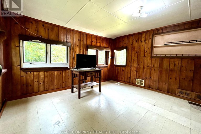 28710683/212-blakeney-road/pakenham/mississippi-mills/ontario/K0A1A0_31