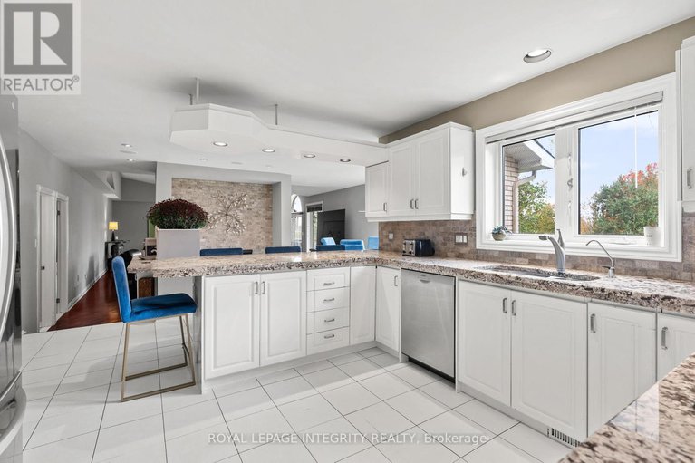 28975993/6-marchbrook-circle/rural-kanata-central/ottawa/ontario/K2W1A1_16