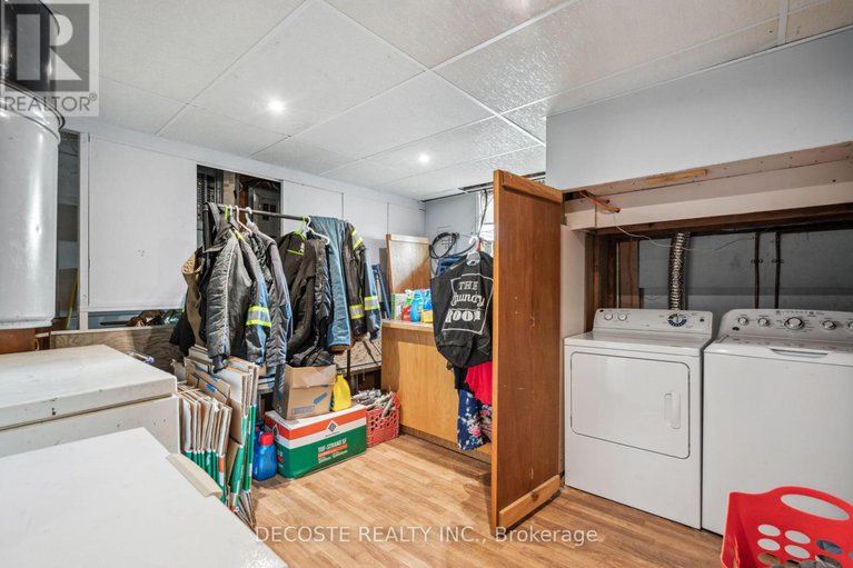 28517069/114-st-george-street-w/alexandria/north-glengarry/ontario/K0C1A0_35